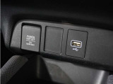 12V電源ソケット、USB接続端子は使いやすい場所に!装備が充実しています♪