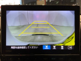 リアカメラ付で、後方をナビ画面で確認。車庫入れも安心です。もちろん、バックギアと連動しています。