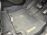 運転席フロアマットも装着済みです(*&rsquo;&omega;&rsquo;*)