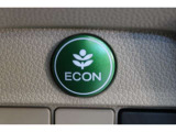 エンジン、エアコンなどを制御し低燃費な(ECONモード)に、また走りを楽しみたいとき、空調など快適性を重視したいときはスイッチOFFで通常モードに切り替えが出来ます。