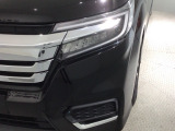 LEDヘッドライトは、点灯の瞬間から最大光量を発揮し、突然暗くなるトンネルなどでの安定感を高めます。