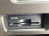 【ETC】高速道路の料金所をストレスなく通過!話題のスポットやサービスエリアに多い「スマートIC」利用時は必須のアイテムです。当店でセットアップを実施、ご納車当日からすぐにご利用いただけます!