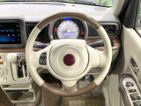 【純正革巻きステアリング】上質な革を使用することで、手にしっかり馴染みとても運転しやすいハンドルです♪