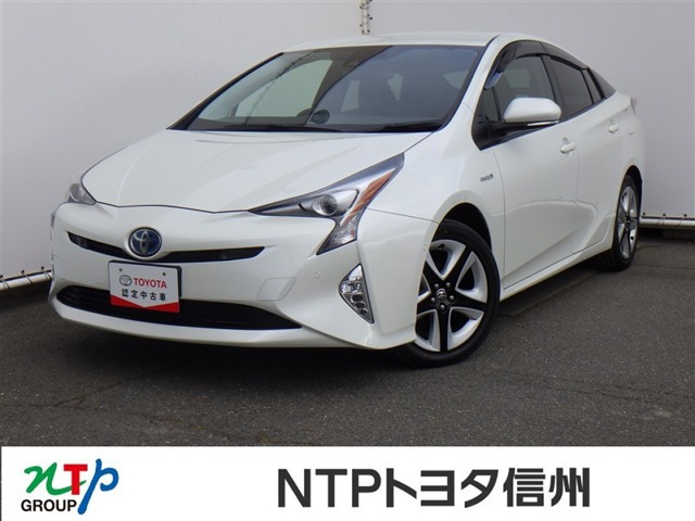 プリウス1.8 A プレミアム ツーリングセレクション E-Four 4WD