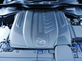 直列6気筒ディーゼルエンジンにMAZDA独自の48Vマイルドハイブリッドシステムを組み込んだディーゼルハイブリッド仕様
