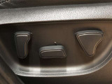 パワーシート搭載。微妙な調整が手軽にでき、ピッタリのポジションで運転することが可能です。