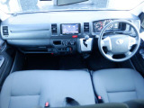 車内は専門業者にて室内クリーニング施工済みなので、大変清潔です。オリックス自動車ではみなさまに快適なドライブをお約束します。