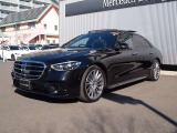 新車保証(メルセデスケア)付き。 新車登録日から3年間、走行距離に制限なく、定期メンテナンスや修理、24時間ツーリングサポート等のサービスが無償で提供される保証プログラムを継承頂けます。