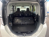 後席を格納すると、これだけの広さが!シーンに合わせたシートアレンジで、大きな荷物も積むことが出来ます♪
