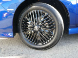 アルミホイールはいてます★ドレスアップにも、燃費にも貢献しています♪