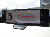 360&deg;ビューモニターを搭載しています。パーキングセンサーと合せてお使いいただくことで、安全、安心にお車の取り回しを行っていただけます。