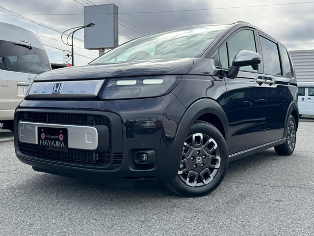 フリード 1.5 e:HEV クロスター クロスター専用装備(LEDフォグランプ・フロ