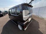 ☆お車についた傷やヘコミ、事故の修理もハヤシにお任せください。自社鈑金工場で修理ができますの安心です☆