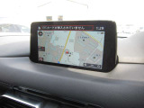マツダ純正のナビです。ナビがついているので慣れない道でも安心です。
