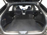 リヤシートを両方倒せば大きな荷物も車載可能です♪