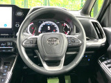 【純正革巻きステアリング】上質な革を使用することで、手にしっかり馴染みとても運転しやすいハンドルです♪