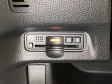 ハンドルの左下にETCがついています。高速道路の料金所の通過も楽々です。 カードの取り出しもしやすい場所についています。