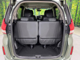 普段のお買い物や通勤、送迎等に十分な荷室スペースを確保しております。セカンドシートを倒すと、大きな荷物の積載も可能です♪