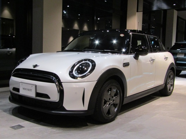 ミニクーパー D プレミアム プラスパッケージ DCT