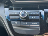 【 オートエアコン 】車内温度を感知して自動で温度調整をしてくれるのでいつでも快適な車内空間を創り上げます!