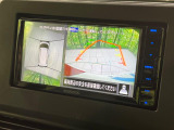 【マルチアラウンドモニター】専用のカメラにより、上から見下ろしたような視点で360度クルマの周囲を確認することができます☆死角部分も確認しやすく、狭い場所での切り返しや駐車もスムーズに行えます。