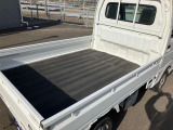 荷台マット付いてます☆キズやサビ防止、すべり止め!