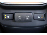 運転席/助手席シートヒーター付です。