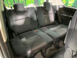 3列目シートはもちろん状態良好☆大人でもゆったりと座って頂けますので、大人数でのお出かけもラクラクです♪ご家族で、気の知れた仲間で、ドライブに行くのが楽しみですね♪