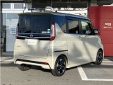 右斜め後方からの画像です。
