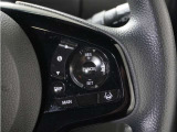 ◆アダプティブクルーズコントロール◆予め設定した車速内でクルマが自動的に加減速。前走車との適切な車間距離を維持しながら追従走行します。【LKAS】車線維持支援システムでステアリング操作を支援。