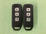 スマートキー付きですからドアロックの開閉およびエンジンスタートが楽々です。電動スライドドアの開け閉めもボタンで操作できます。スペアキーも同じものを用意しております。