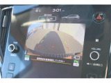 バックモニター付ですので、車庫入れも駐車もラクラクです。