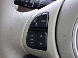 ステアリングスイッチ装備!運転しながら手元でオーディオの操作などができます。