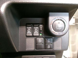 運転席からも操作できる両側パワースライドドア付きです。スマートアシスト搭載のサポカーです。