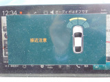 前後に接近するとアラート音と表示でドライバーに注意喚起するセンサーが装備されております。狭い道路や駐車場での切り返しや車庫入れ時に安心ですね♪