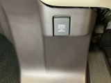 アクセサリーソケットはUSBのアダプターなどをつければ、スマホの充電にも使えます。