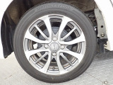アルミホイールはホンダ純正なので安心!しかも車のデザインにもマッチしています。