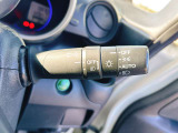 【オートライト】車外の明るさを検知して、自動的にヘッドライトを点灯してくれます♪トンネルを走行する際にも、自動的に点灯してくれて便利な装備の1つです♪