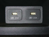 【充電用USB端子】デバイスの充電に便利です。※実際の接続端子は写真で確認or店舗までご気軽にお問合せください♪