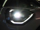 LEDオートヘッドライトを搭載しております。非常に明るく夜間走行時に非常に重宝します。