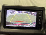 見えづらい車体後方部を映像で映し出してしっかりサポート!難しいバック駐車も安心です♪
