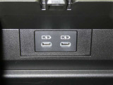 【充電用USB端子】デバイスの充電に便利です。※実際の接続端子は写真で確認or店舗までご気軽にお問合せください♪