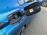 他の輸入車とは一線を画す、ファッション性と嗜好性の高さ。それでいて、奇をてらうことなく、純粋にクルマの造形美を楽しめる大人のためのブランド、それがプジョーです。
