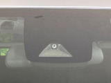 【トヨタセーフティセンス】走行中に前方の車両等を認識し、衝突しそうな時は警報とブレーキで衝突回避と被害軽減をアシスト。より安全にドライブをお楽しみいただけます。
