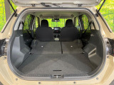 普段のお買い物や通勤、送迎等に十分な荷室スペースを確保しております。セカンドシートを倒すと、大きな荷物の積載も可能です♪