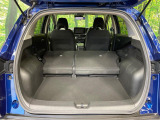 後席を格納すると、これだけの広さが!シーンに合わせたシートアレンジで、大きな荷物も積むことが出来ます♪