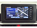 純正ナビを装備。タッチパネル式で使いやすく、お出かけもラクラクです。