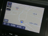 【9インチ純正ナビ】純正ナビを装備。タッチパネル式で使いやすく、詳細地図により目的地をピンポイントで設定できます。初めての道でも迷いにくく、ロングドライブも快適ですよ♪