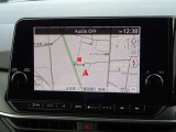 【ナビ】メーカーSDナビ付きです。目的地を設定すれば初めての場所でも簡単に行くことができます。もちろん音楽だって聴けちゃいます♪