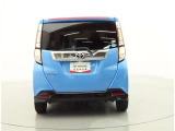 リヤワイパーが付いているので、後方視界もしっかり確保し、安全に運転出来ます!悪天候に有ると安心・便利ですね!